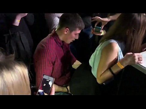 ❤️ Pravi seks v ruskem nočnem klubu. 18-letno rusko dekle v anusu in vagini zajebano v nočnem klubu ❌ Porno na porno sl.centr-klassiki.ru